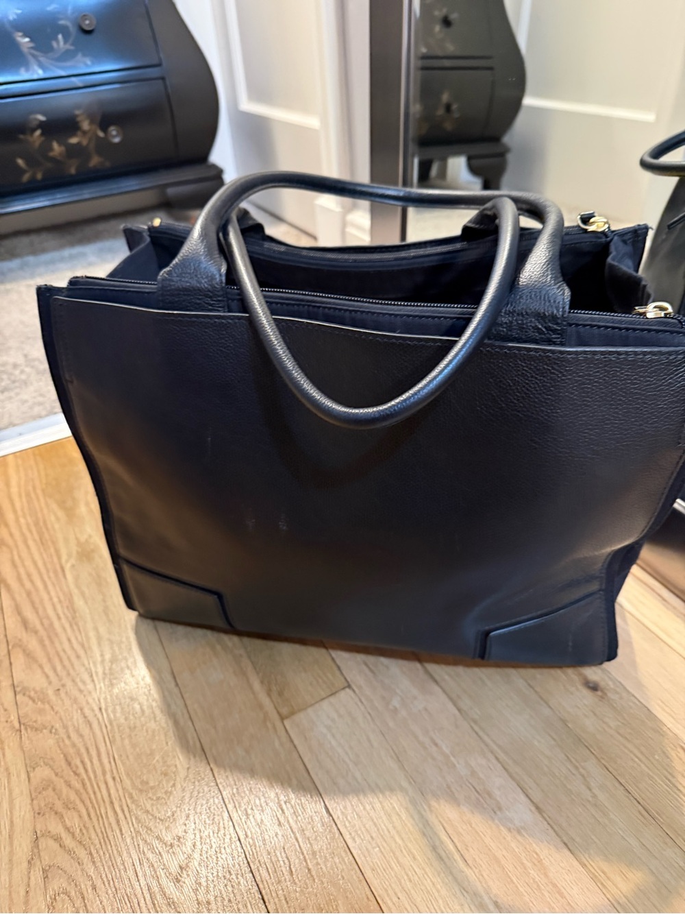 Tory Burch Black Pebbled Leather Tote with Top Handles - Picture 4 of 12